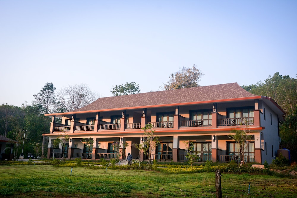 Phu Chom Mork Resort