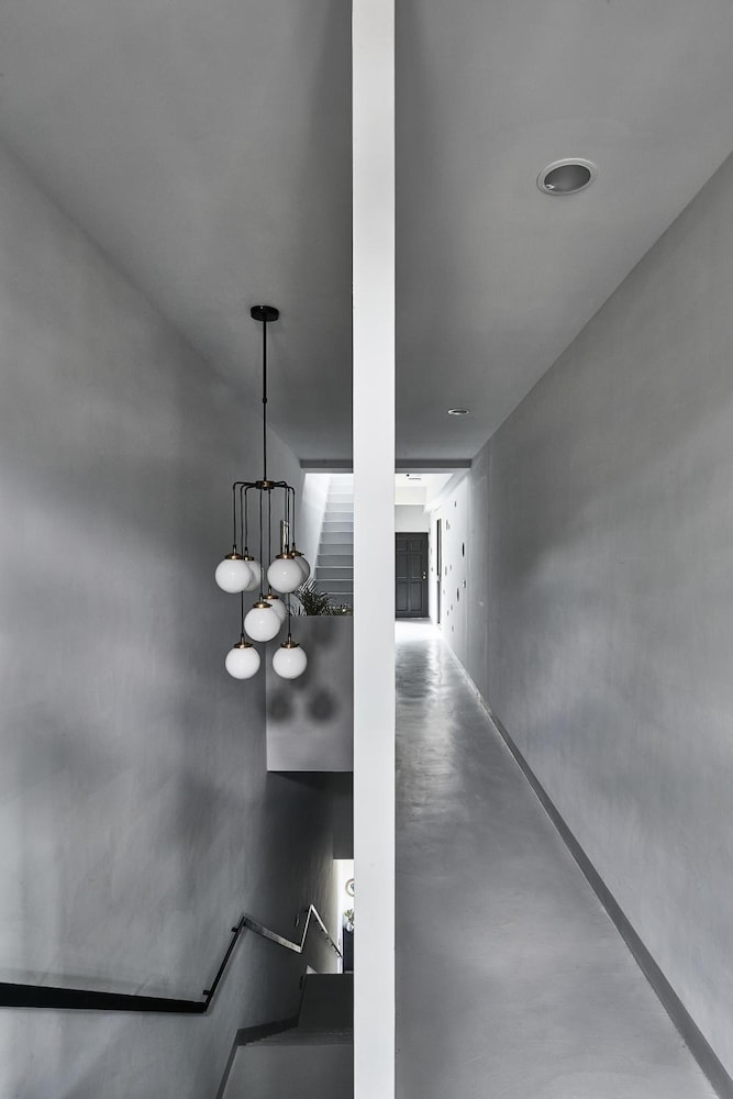 noir B&B