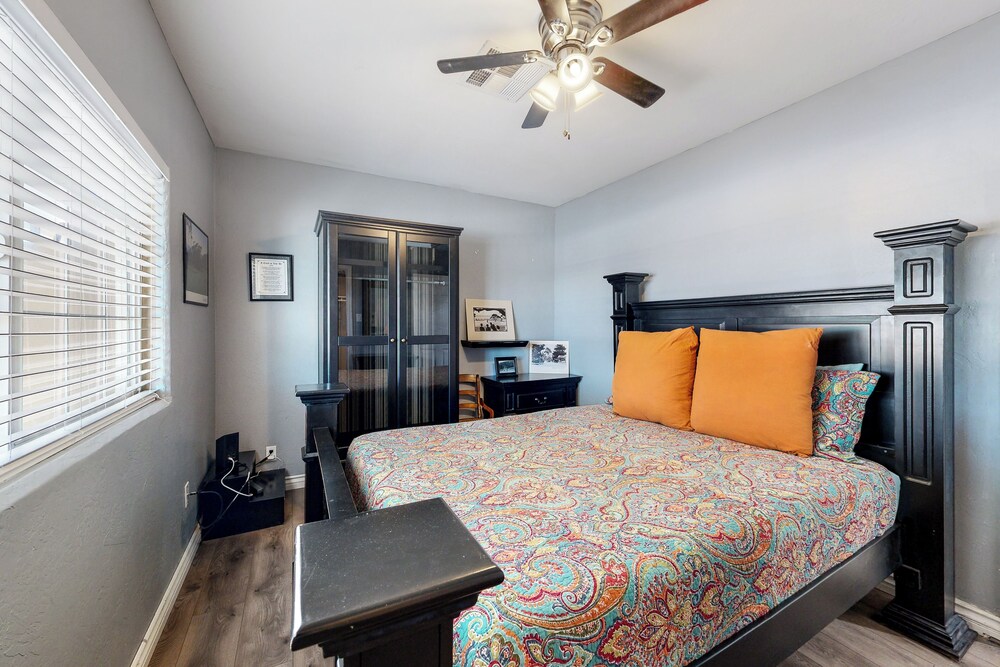 Home in Great Location - AC, W & D, Dog Friendly