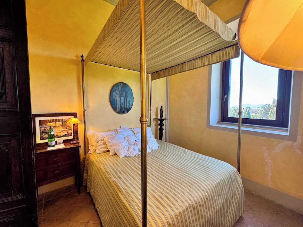 New Estate of Joy a Magnificent Historic Villa Near Rome on Glorious Ground Pool and Olives Galore