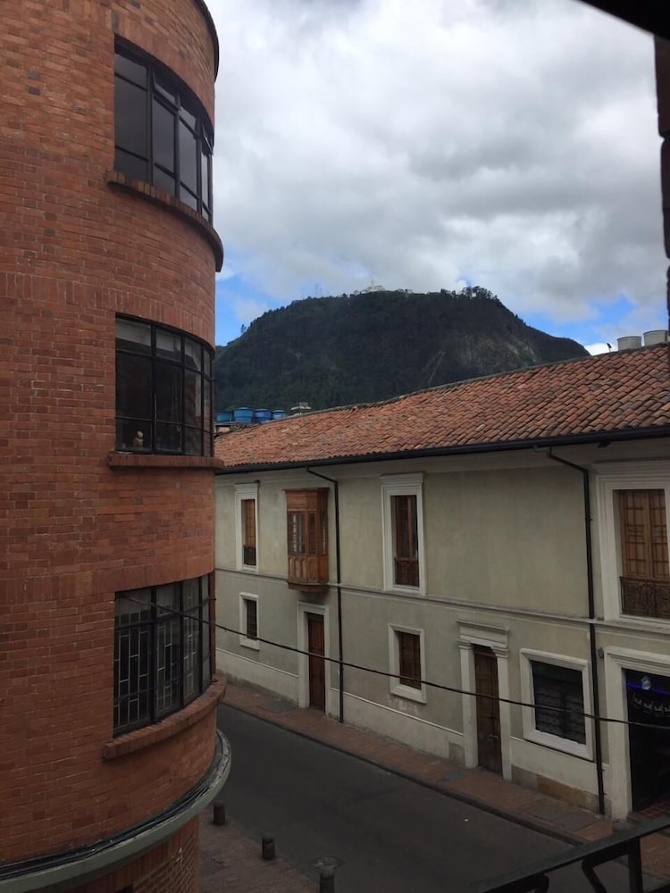 R10 Hostal - Hostel view 4