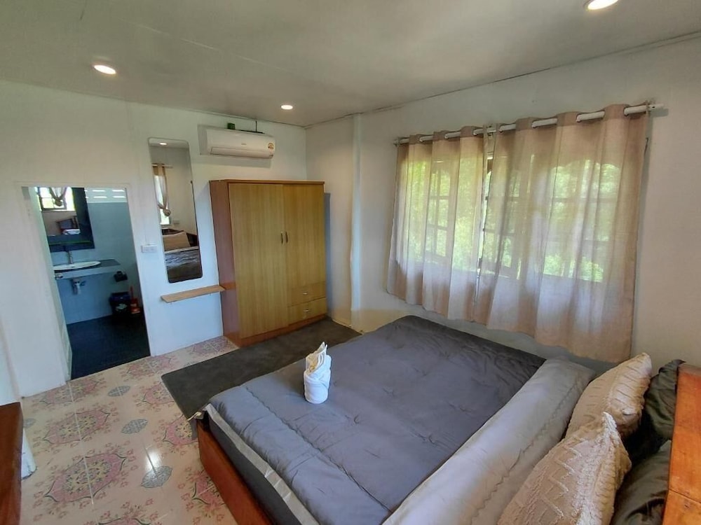 2 Bedroom Private Home Perfect for Families - Kitchen -seaviews -fast Wifi