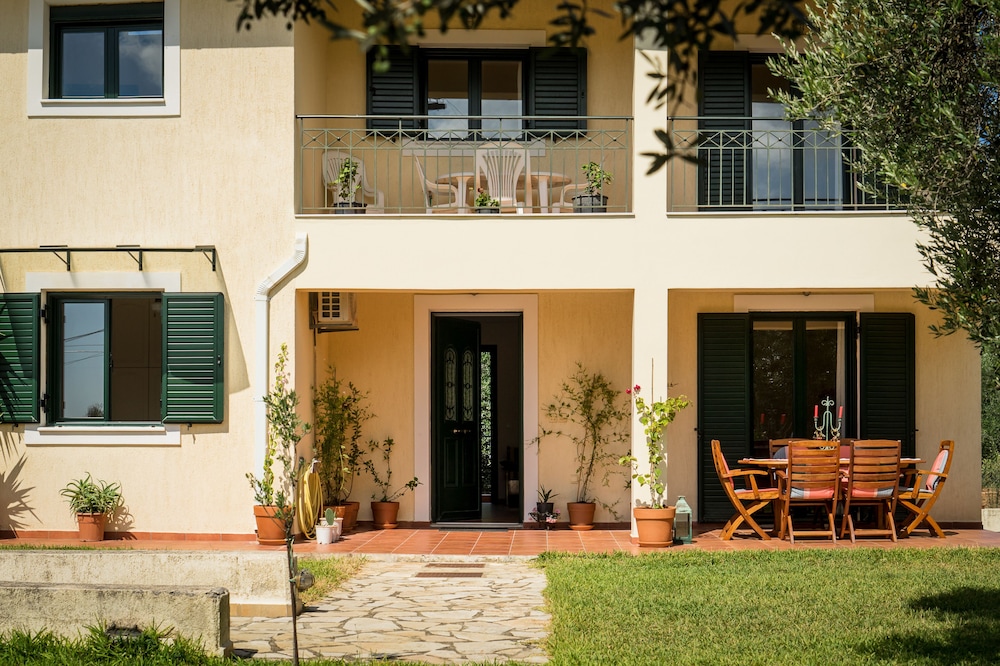 Koxyli Village Studios & Apartments