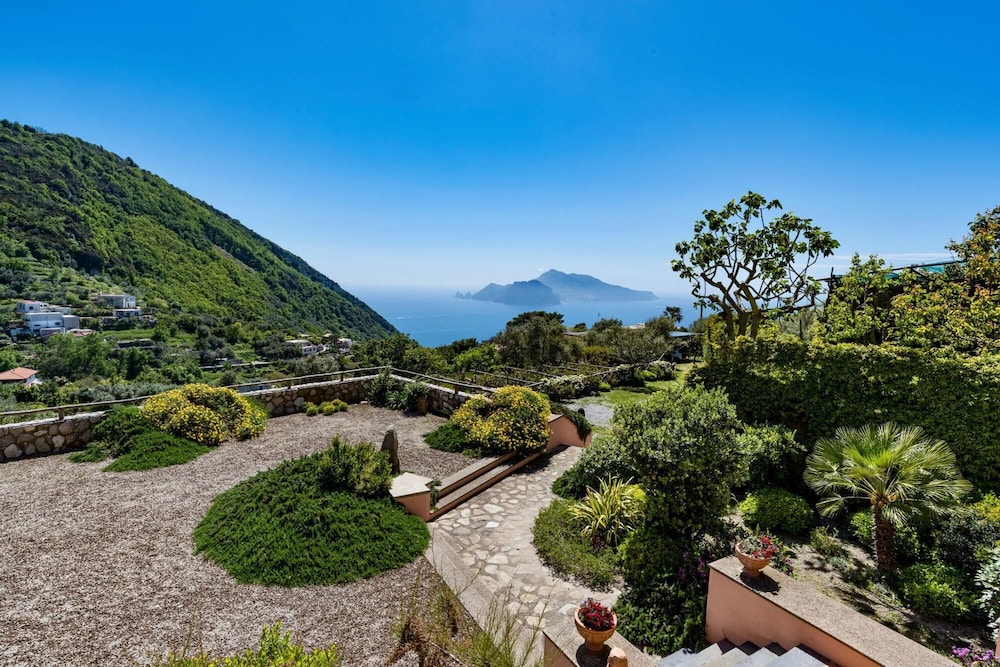 Villa Gioconda in Massa Lubrense view 3