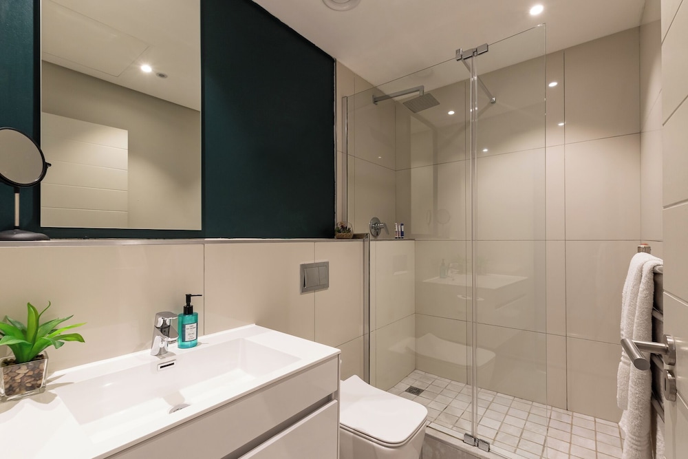 Docklands Deluxe Apartments by ITC Hospitality