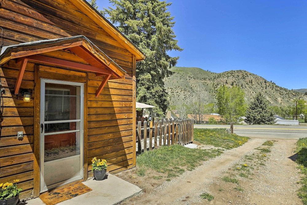 Hot Sulphur Springs Cottage - Near Resort & Rmnp! view 4