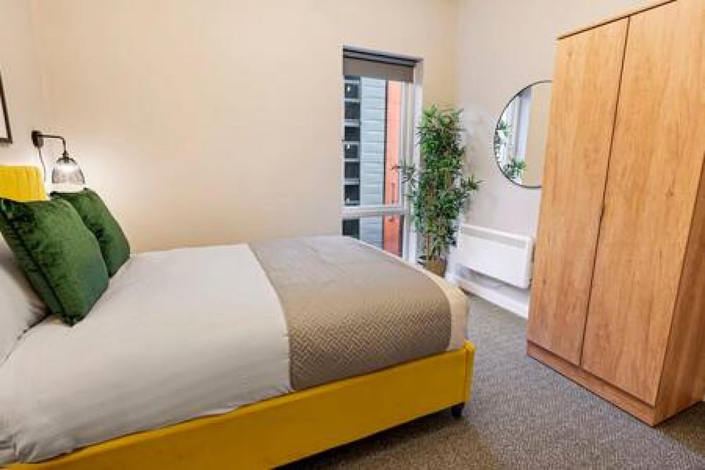 Host Stay Ropewalks Quarters V view 5