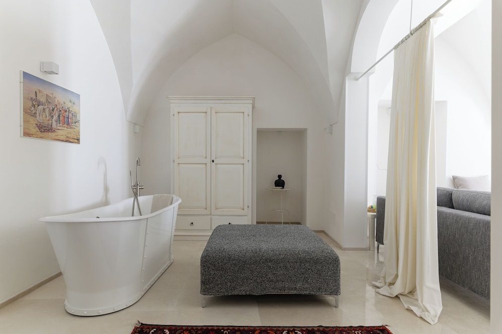 Bianca Fortezza by Wonderful Italy