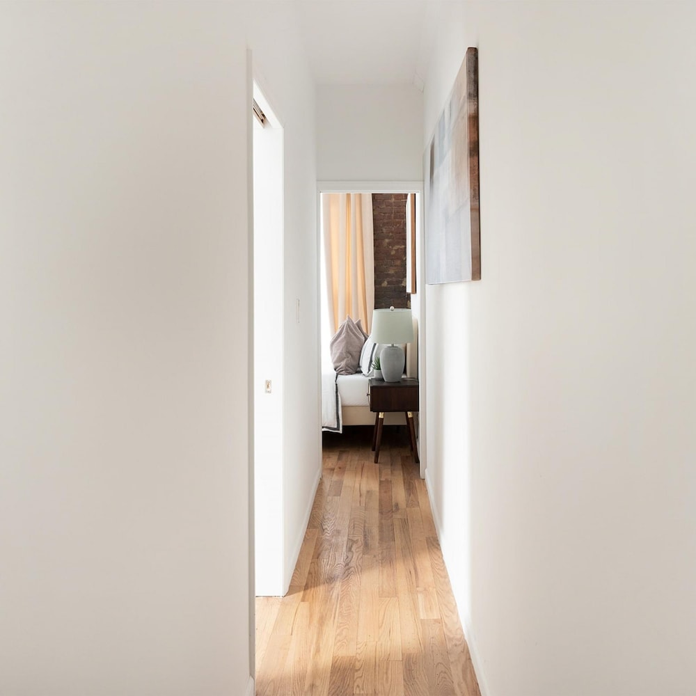 153-1g Newly Renovated 2BR Lower East Side