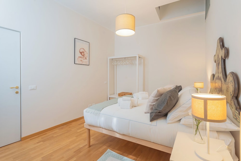 Luxury Apartments in Villa Cardinal Ciceri by Rent all Como