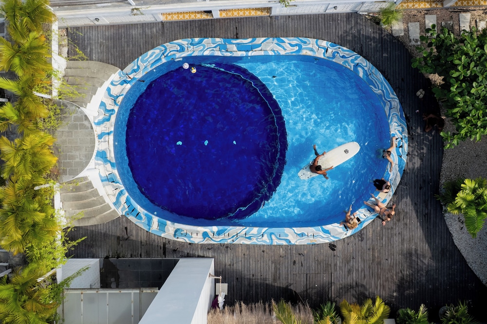 Soleia Surf Camp