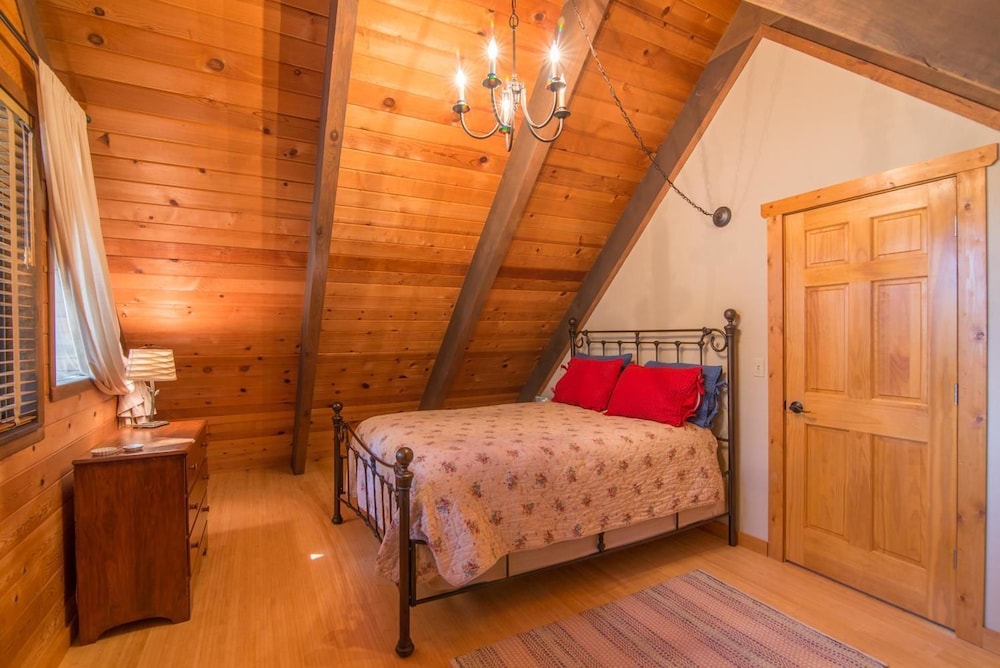 Saunders 3 Bedroom Holiday Home By Tahoe Truckee