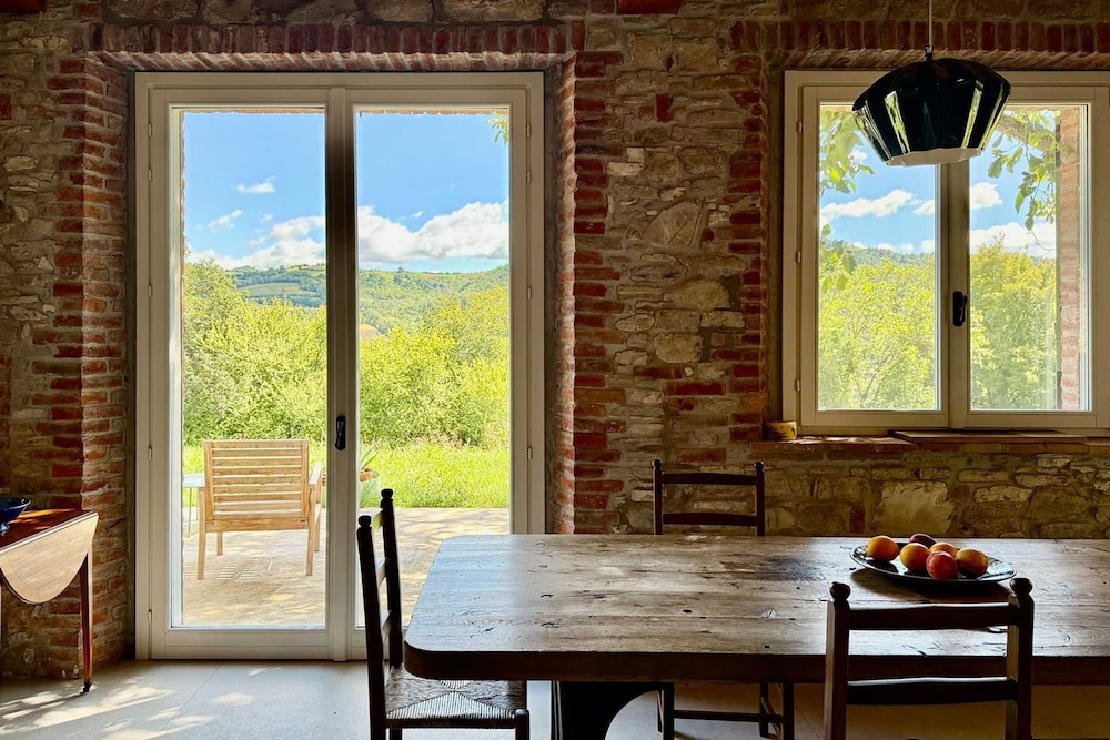 Villa Poggio Castellaro by Boutique in the Heart of Italy s Food Valley Emilia-romagna