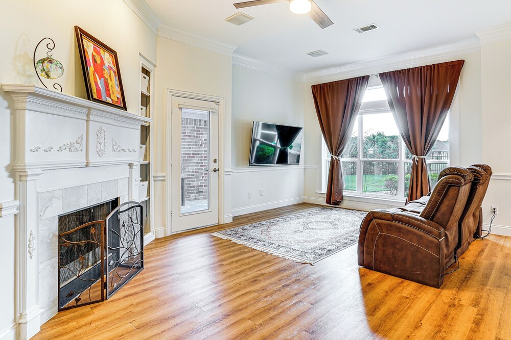 Spacious Family Retreat in Fort Worth Area!