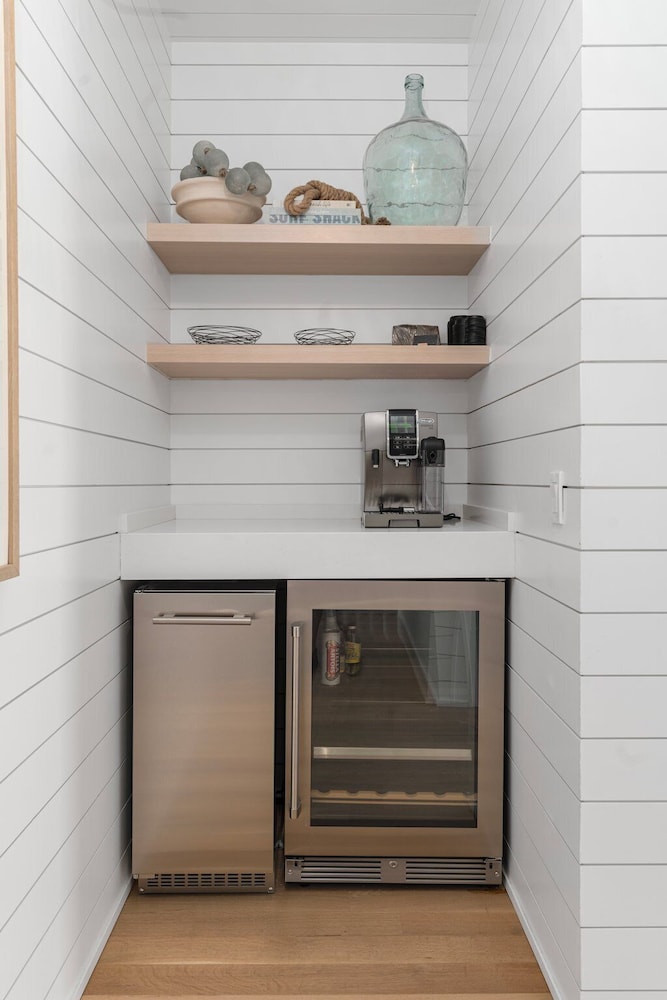 Block Island Bunk House