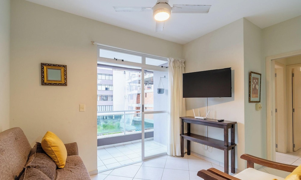 Apt w/ Barbecue Grill 190m From the Beach Pga0205