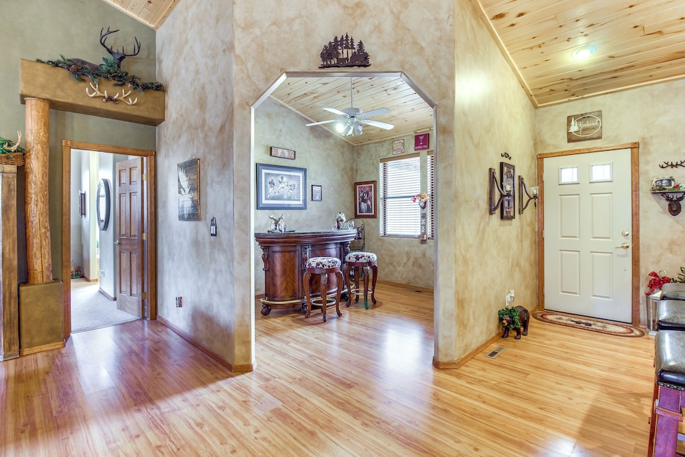 Outdoor Oasis: Family-friendly Cabin in Show Low!