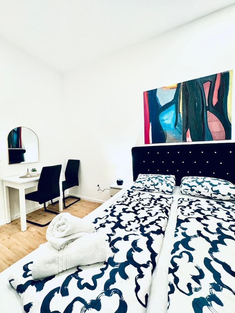 5BR Apartment Near Kaufpark Alterlaa