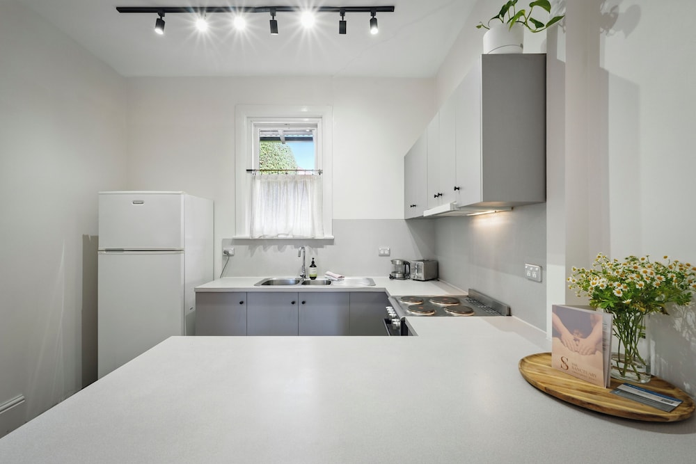 3 Bedroom House - Sandy Bay
