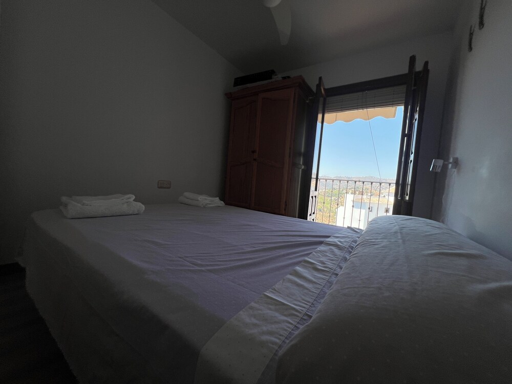 Cd-2063 Three Bedroom With Roof Terrace