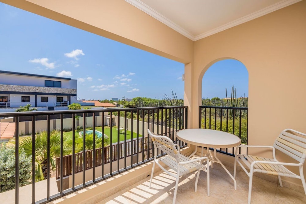 Luxury Noord 3 2 Villa - W Private Saltwater Pool