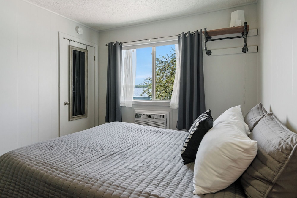 Cadillac Vacations - Fife Lake Lodge - Property Image 4