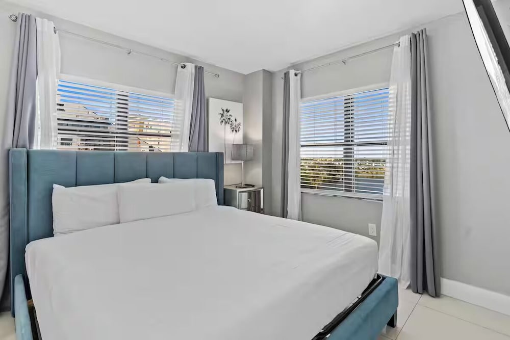 Enclave Swanky