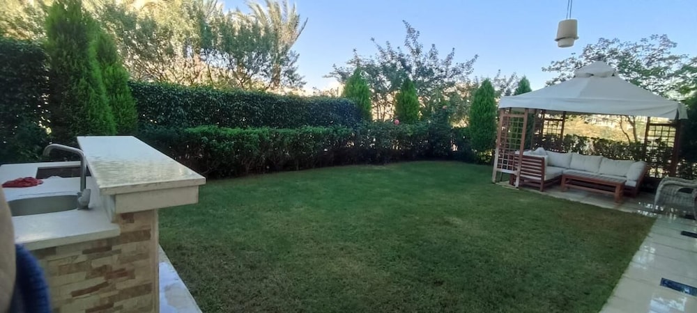 3BR Duplex with garden in new cairo