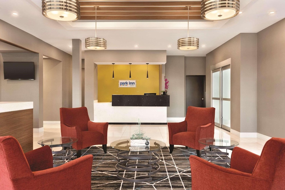 Toronto Vacations - Park Inn by Radisson Brampton, On - Property Image 2