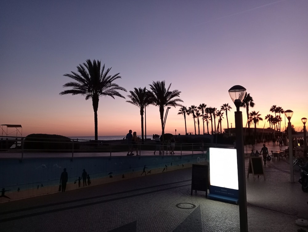 Front Beach Quarteira Ground Floor Girassol Studio
