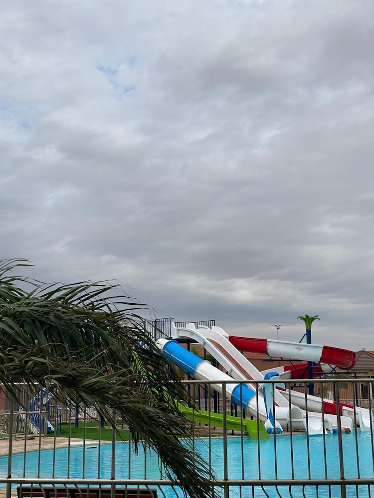 Hotel & Resort Golden Marina Yanbu فندق ومنتجع جولدن مارينا ينبع إدارة وتشغيل شركة منتجع المرسى الذهبي