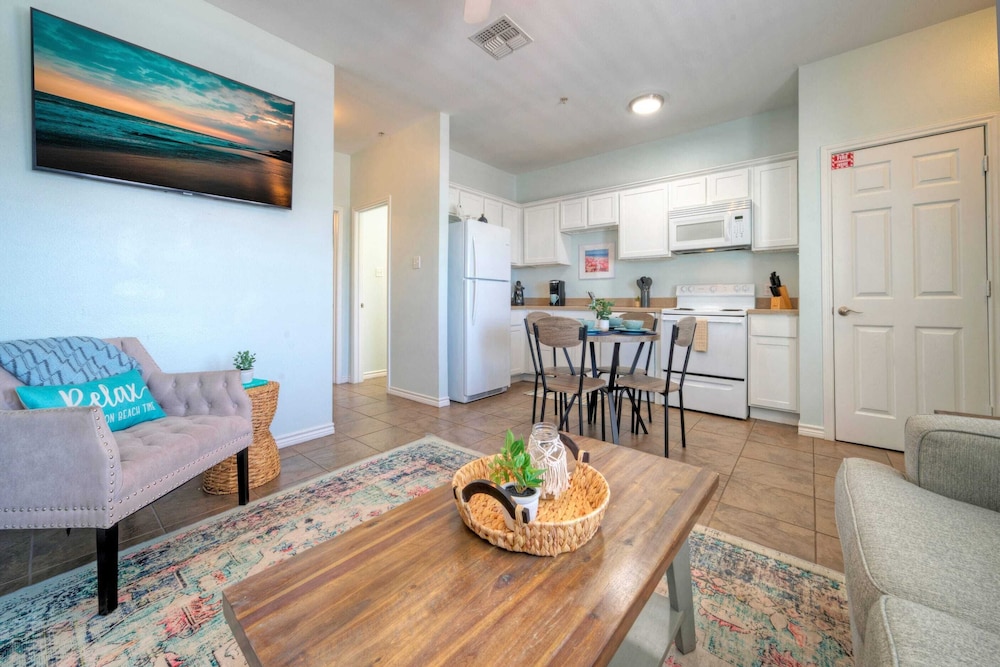 9 Costa Bahia Condos Sleeps 48 + Pool Minutes to the Beach