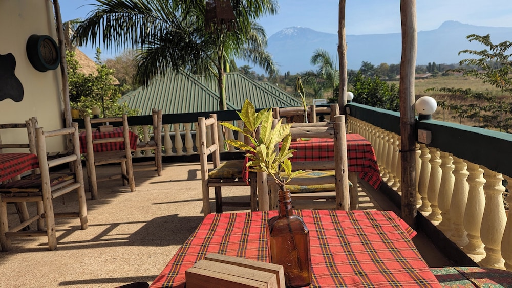 Kilimanjaroo Inn