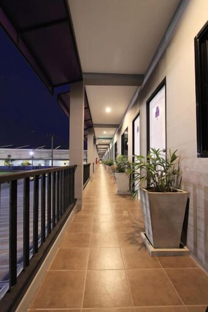 Eazy Motel Bangna