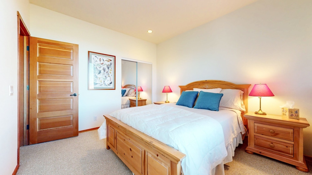 Snowcreek V #819 4 Bedroom Condo