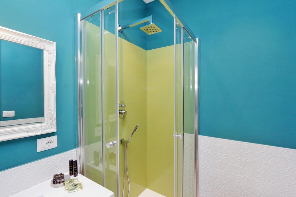 Rm-h501-pale6h3 Monti Apartments - M12