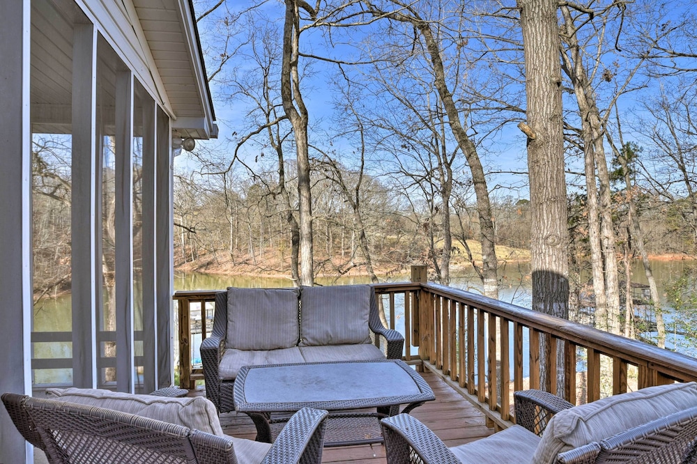 Large Lavonia Home w/ Party Dock on Lake Hartwell! - Property Image 1
