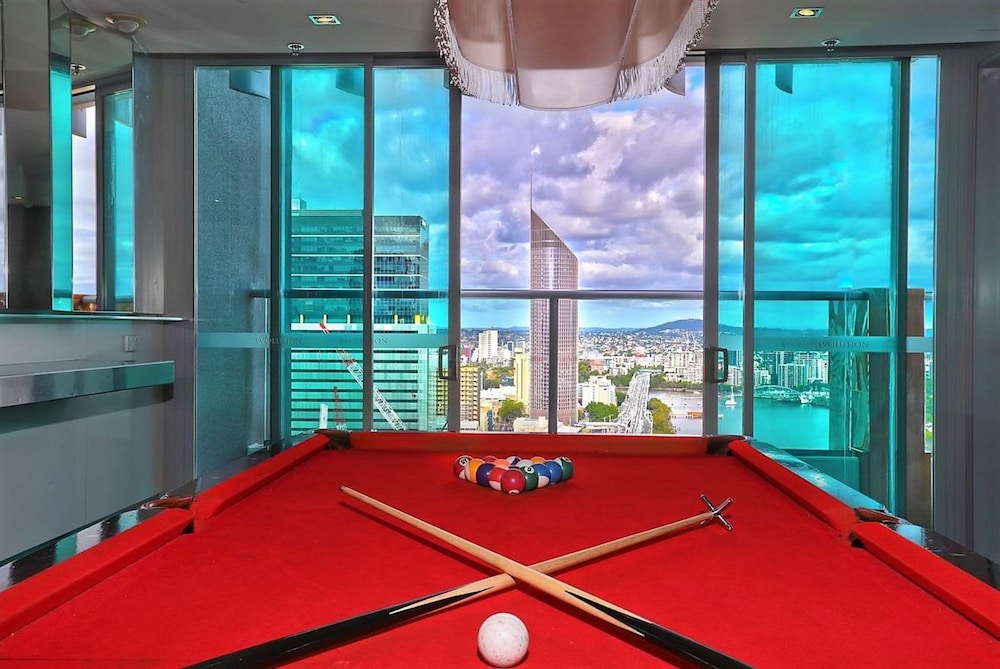 Premium 2BR CBD Apartment With River View Balcony