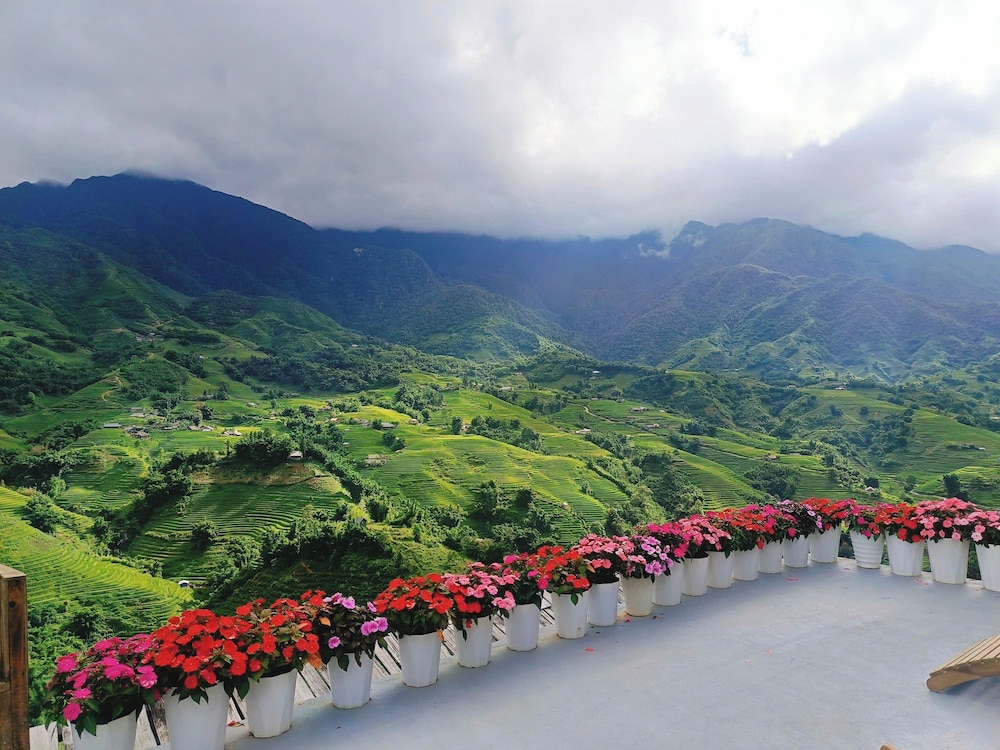 Sapana Mountain Retreat