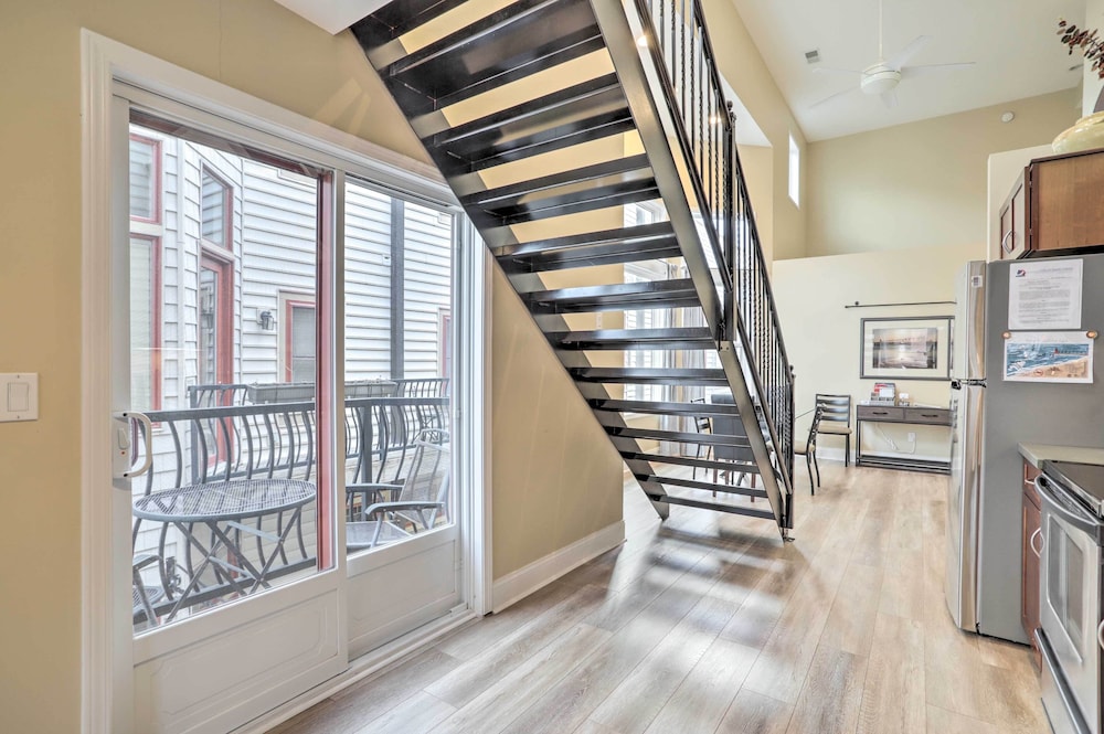 'phoenix Nest' South Haven Condo: River View!