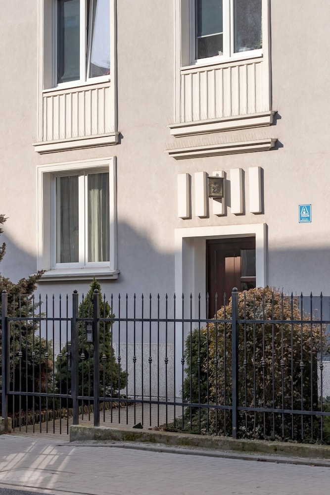 Studio Spokojna Cracow by Renters view 4