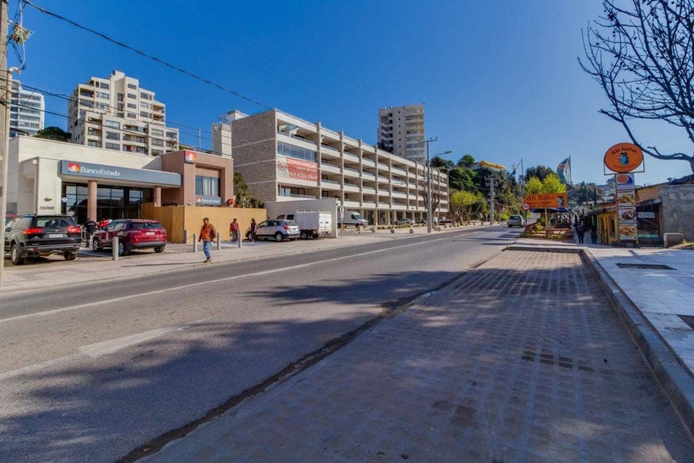Costa Brava- 1BR With Ocean View Parking and Wifi