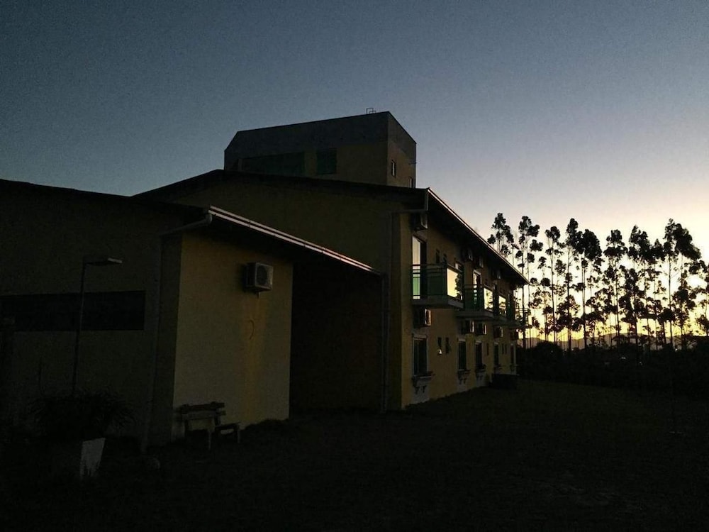 Hotel Pousada Laguna Rosa