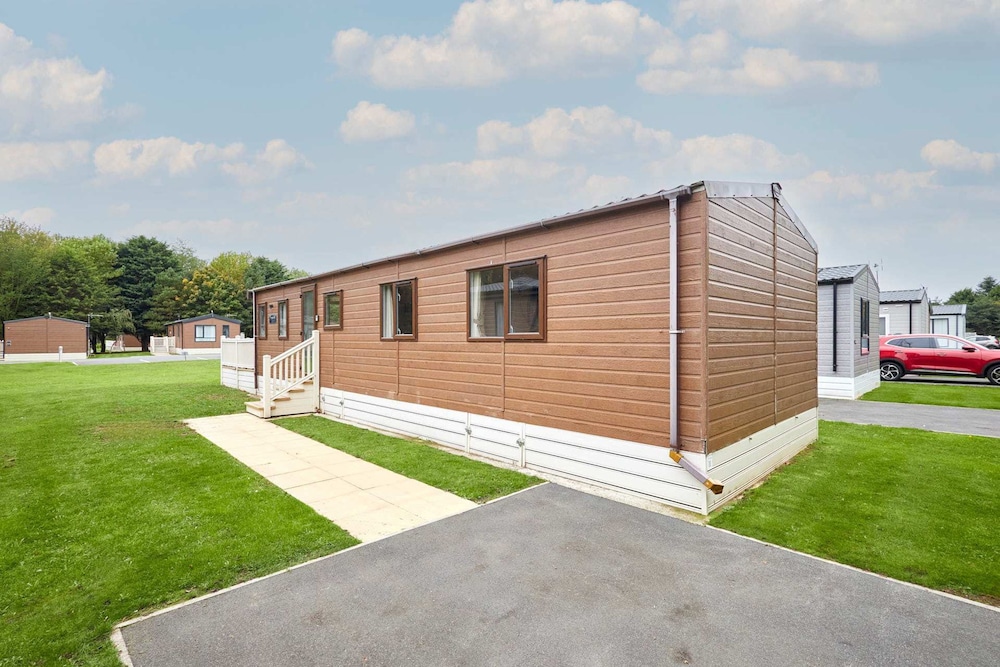 Host Stay Brooksbank Lodge