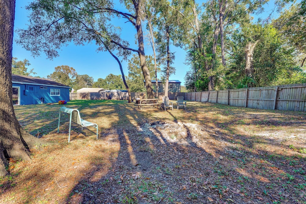 Kayak, Snorkel & More: Quiet Home in High Springs!