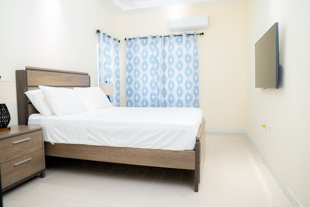 Chic Hideaway a Paradise Home in Jamaica view 2