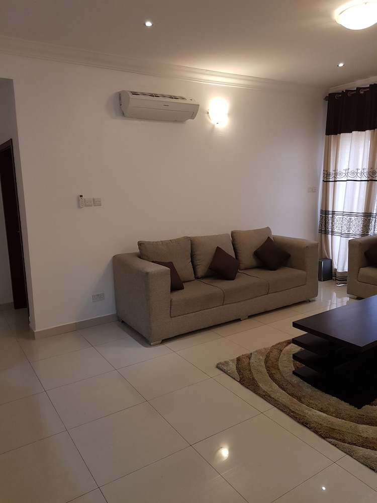 Cadogan Place Estate Apartment