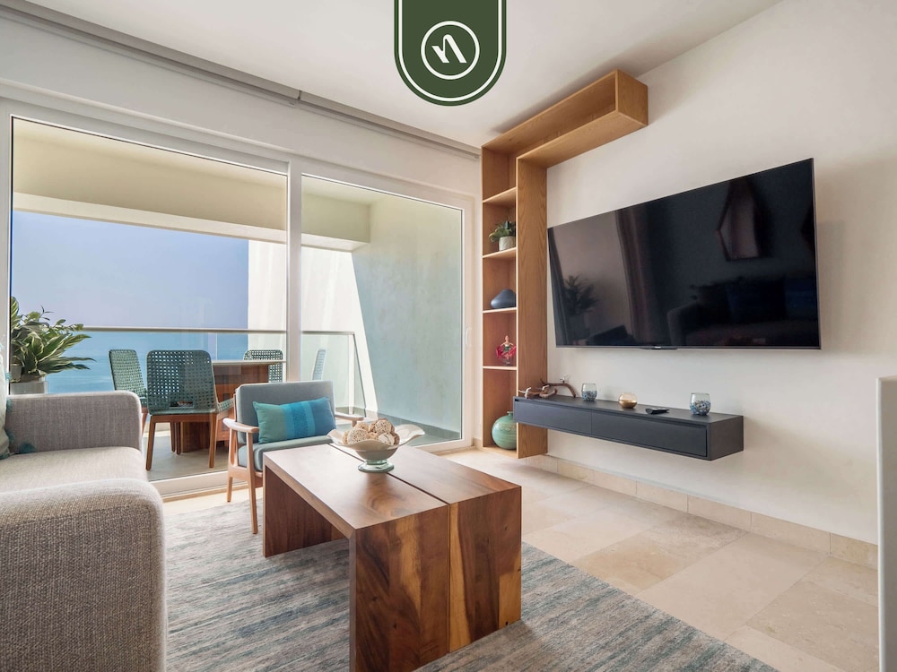 Amazing Apt With Ocean View - King Bed