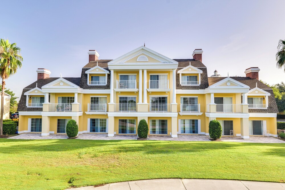 Golf Views: Kissimmee Condo on Reunion Course