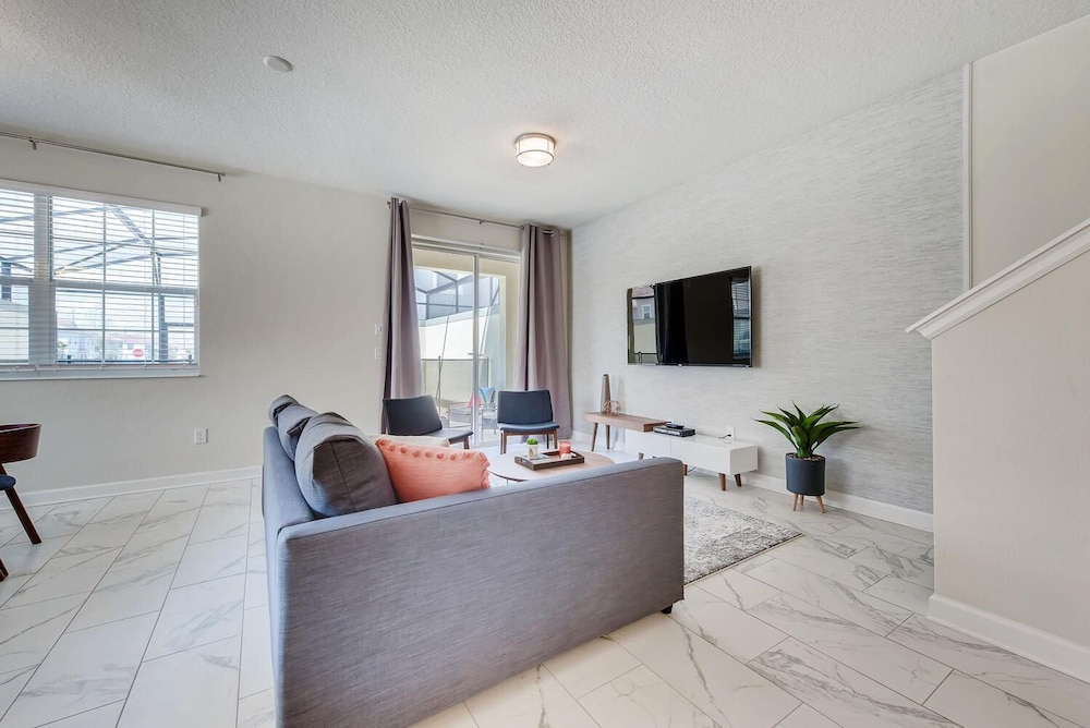 4839 LL Storey Lake - Amazing 5 Bed Villa - Image 4